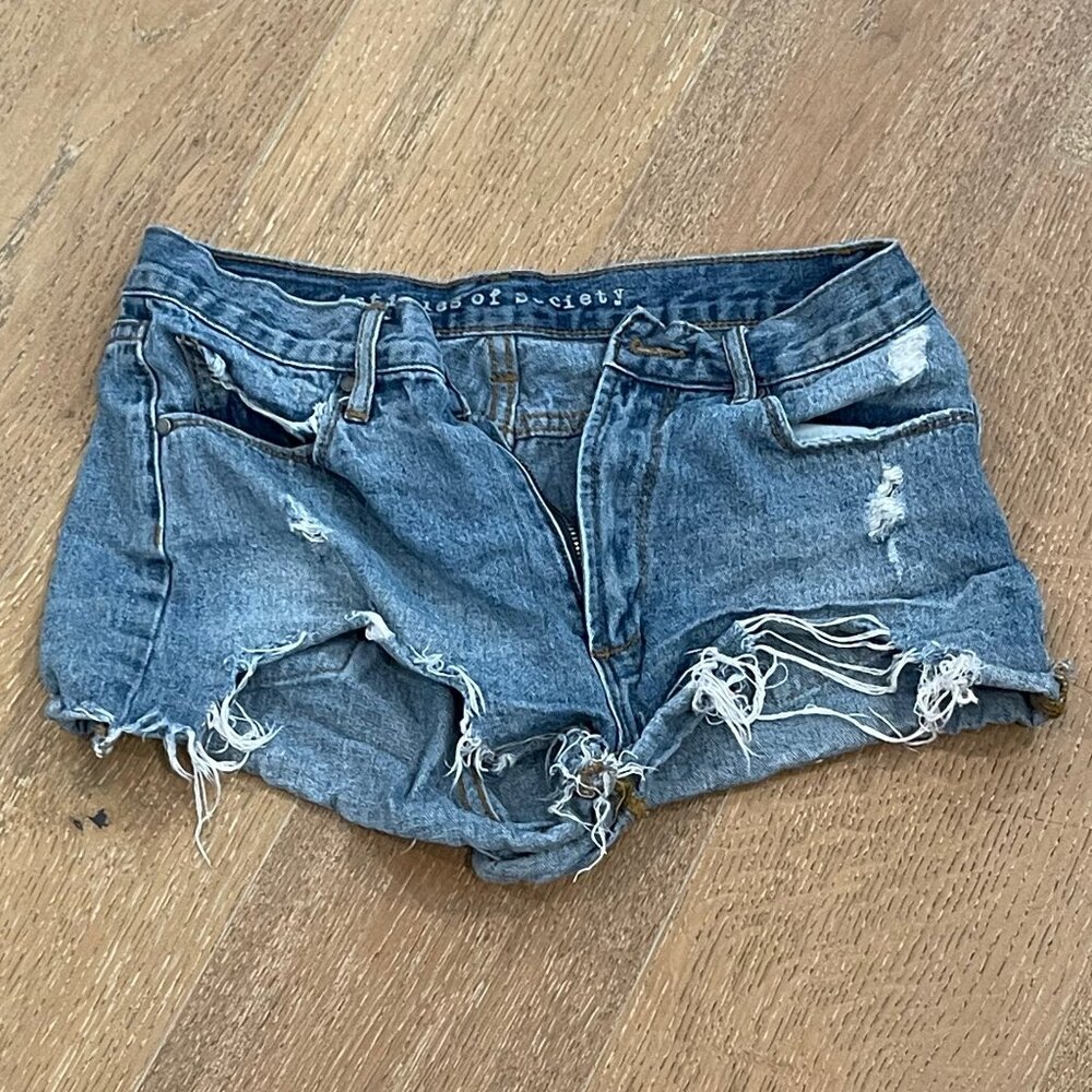 Articles of Society Jean Shorts - Size 26